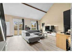 Appartement lumineux avec balcon et mezzanine