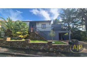 Vente Maison à Montaigu (85600) : à vendre / 177m² Montaigu