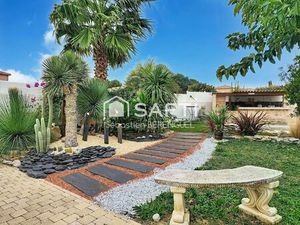 Villeveyrac – Maison de plain-pied 6 pièces avec jardin arboré et piscine