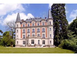 A VENDRE  CHATEAU DE BEL EBAT