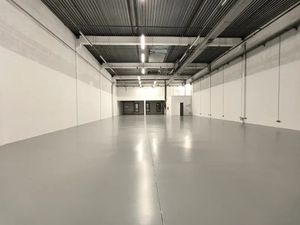 Locaux d'activité - Eragny - 298m² à 815m² - ERP avec une excellente visibilité sur la N18