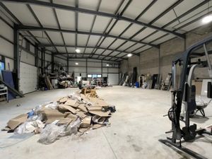 Local d'activité 500m² à louer