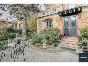 Maison de prestige de 163 m2 en vente La Varenne-Saint-Hilaire  Île-de-France