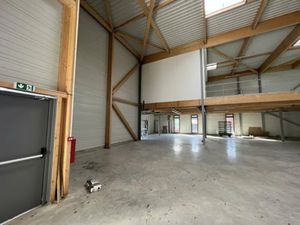 LOCAL D'ACTIVITE A VENDRE