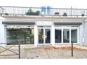 Local commercial 85m2 centre ville SAINT PIERRE D'OLERON (17)