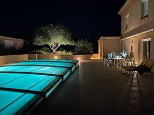 Villa  séjour  cuisine  3 suites parentales  piscine  2 garages  atelier  carport  abris b