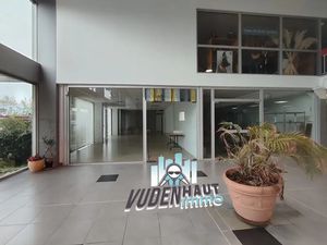 Local commercial 300 m²
