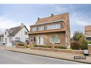 Charmante woning met verzorgde tuin en garage op wandelafstand van het strand te Bredene!