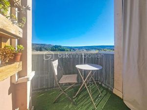 Appartement de 92 37 m² à Rognac