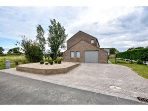 Residentieel gelegen villa op 740m² te Oostduinkerke.