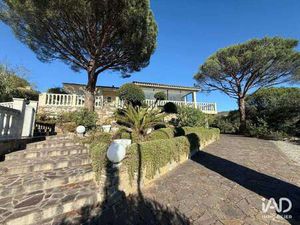 Vente Maison Piscine à Roquebrune-sur-Argens (83380) : à vendre Piscine / 138m² Roquebrune