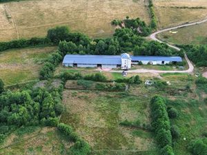 Vente ferme 6 pièces 133 m² à Saulieu (21210)  367 500 €