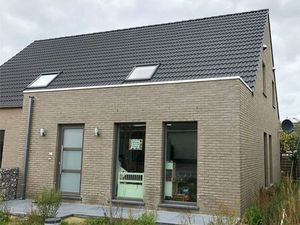 Huis te koop in Nederename met 3 slaapkamers
