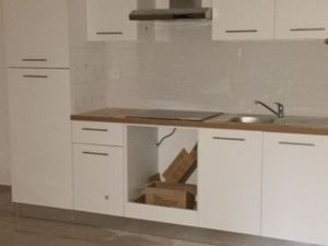 Location appartement 3 pièces 60 m² à Nîmes (30900)
