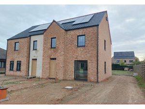 Huis te koop in Neerpelt met 3 slaapkamers