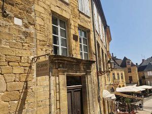 Vente Appartement 5 pièces à Sarlat-la-Canéda (24200) : à vendre 5 pièces / 170m² Sarlat-l