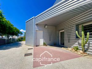 Local professionnel à vendre LE SOLER 10 pièce(s) 792m2 930 000€