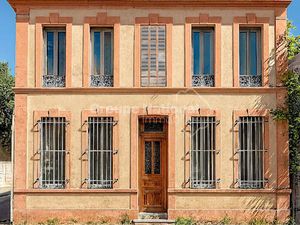 Vente immeuble 222 m² à Salon-de-Provence (13300)  512 000 €