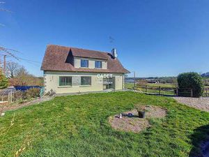 Vente Maison à La Lucerne-d'Outremer (50320) : à vendre / 144m² La Lucerne-d'Outremer