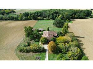 Ancien Corps de Ferme Gersois à Rénover 130 m2 Habitation + 550 m2 Dépendances Vue...