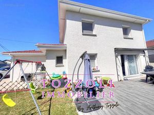 Achat : Maison (38290)