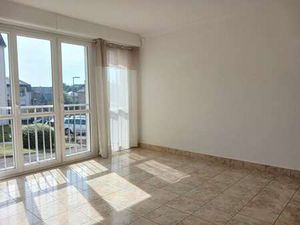 Location Appartement 3 pièces à Mayenne (53100) : à louer 3 pièces / 63m² Mayenne