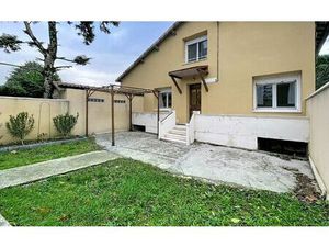 Location appartement  53 m² T-2 à Bourg-lès-Valence  630 €