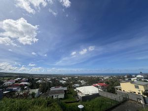 Immeuble calme et lumineux avec belle vue à Saint-Benoît ? idéal investisseur