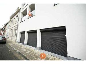 Autostandplaats te koop in centrum Menen