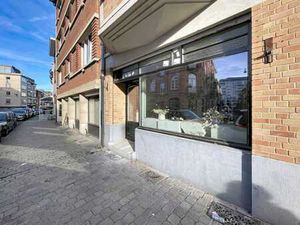 Suplex commercial avec toilette