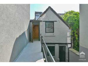 PARVIS DE SAINT-GILLES – ESPACE PROFESSIONNEL DE 80M²