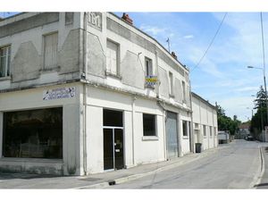 Location locaux professionnels 240 m² à Saint-Dizier (52100)  8 040 €