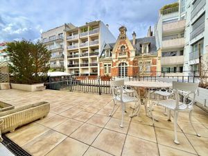 PARIS 17EME - LAUGIER / MARCHE DES TERNES - BEAU 3 PIECES TERRASSE