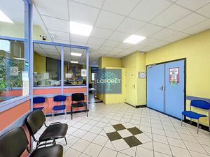 VALENCIENNES Local Professionnel de 193 m2 loué avec une rentabilité de 9 03%