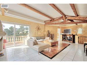 Hyères Mont des Oiseaux : Demeure méditerranéenne avec pis