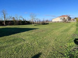 Vente terrain 1440 m² à Barret (16300)  28 000 €