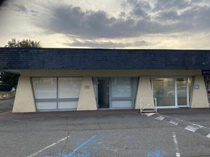 Local commercial/professionnel 80 m² Centre de Beaugency à Jurançon