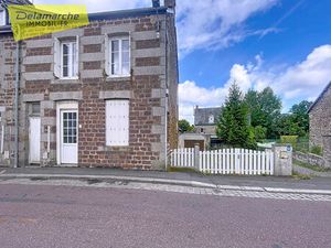 Centre ville GAVRAY SUR SIENNE (50450) maison 5 pièces avec vie plain pied   garage et ter