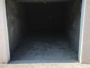 Parking à louer - 15 m2 - Lunel - 34 - LANGUEDOC-ROUSSILLON