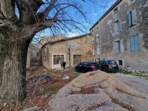 Vente locaux professionnels 70 m² à Coursan (11110)  72 000 €