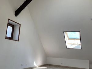 Location appartement 1 pièce 19 m² à Maincy (77950)  580 €