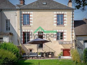 Location meublée appartement 6 pièces 111 m² à Guyancourt (78280)  550 €