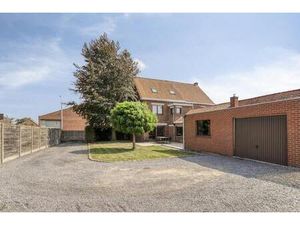 Halfopen huis met 3 kamers te koop in Ooigem