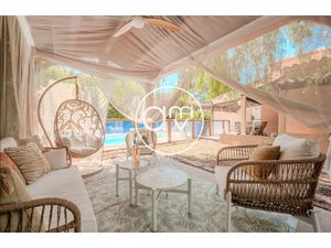 Villa avec piscine dans le quartier Pin de Galle à quelques