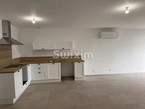 Location appartement 4 pièces 111 m² à Jonquieres (84150)  1 160 €