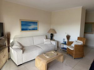 Location meublée appartement 2 pièces 50 m² à Antibes (06600)  1 400 €