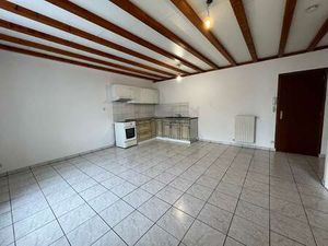 Location Appartement 2 pièces à Flers (61100) : à louer 2 pièces / 42m² Flers