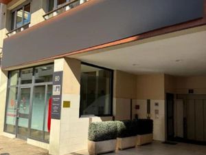 Location locaux professionnels à Saint-Laurent-du-Var (06700)  5 310 €