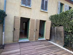Location maison 3 pièces 87 m² à Aix-en-Provence (13090)  1 698 €