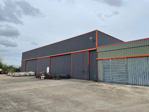 Location locaux professionnels 268 m² à Chalons-en-champagne (51000)  1 083 €